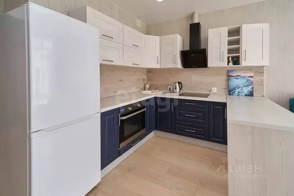 2-к кв. Кемеровская область, Кемерово просп. Притомский, 25к2 (61.2 м) - Фото 1