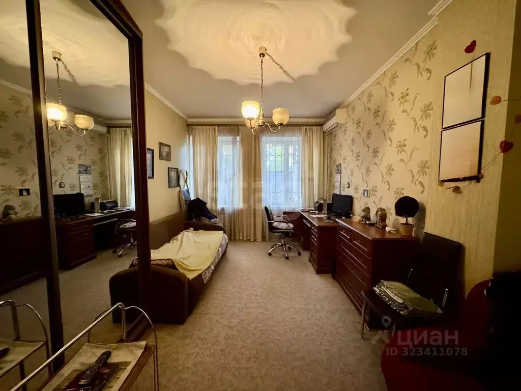 4-к кв. Крым, Симферополь ул. Севастопольская (96.2 м) - Фото 1