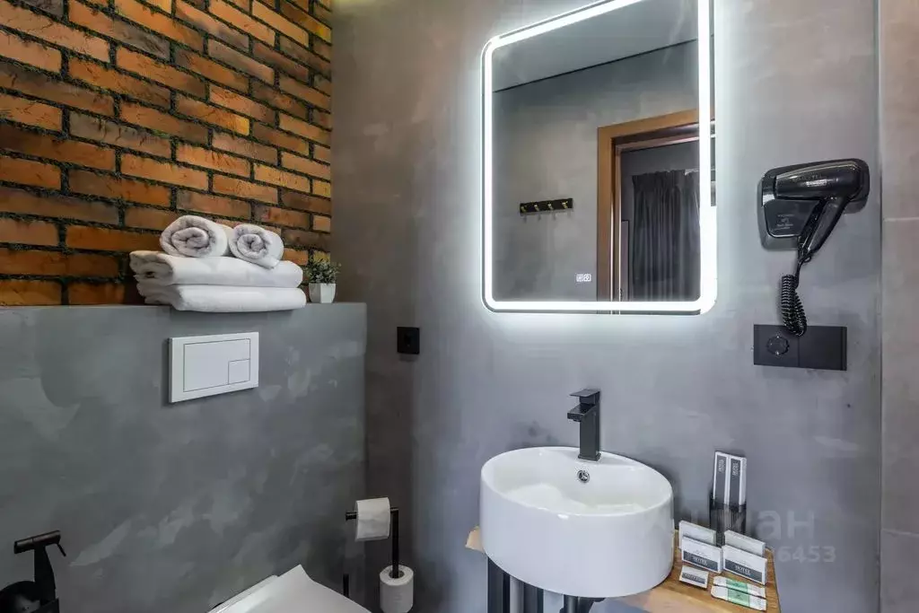 Комната Нижегородская область, Нижний Новгород Грузинская ул., 41Б - Фото 1