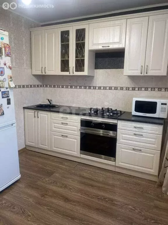3-комнатная квартира: Ангарск, 33-й микрорайон, 5 (68 м) - Фото 0