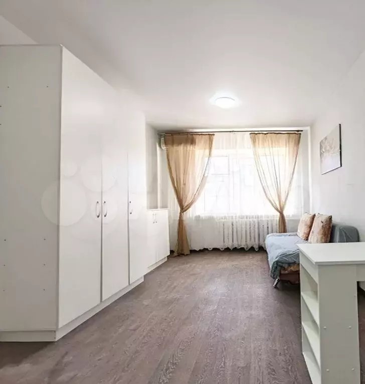Апартаменты-студия, 10,2 м, 3/3 эт. - Фото 0