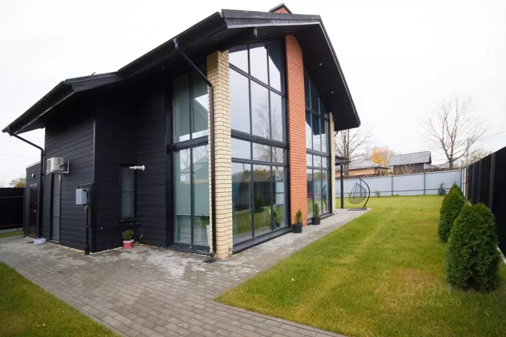 Дом в Калужская область, Калуга ул. Комбата Сергея Козлова, 1 (120 м) - Фото 0