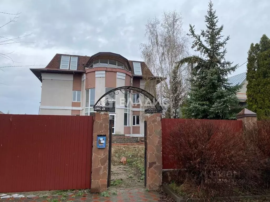 Дом в Саратовская область, Воскресенский район, Елшанское ... - Фото 0