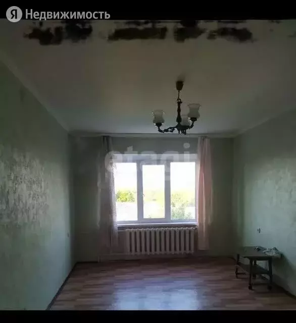2-комнатная квартира: Старица, улица имени Захарова, 95 (68 м) - Фото 1