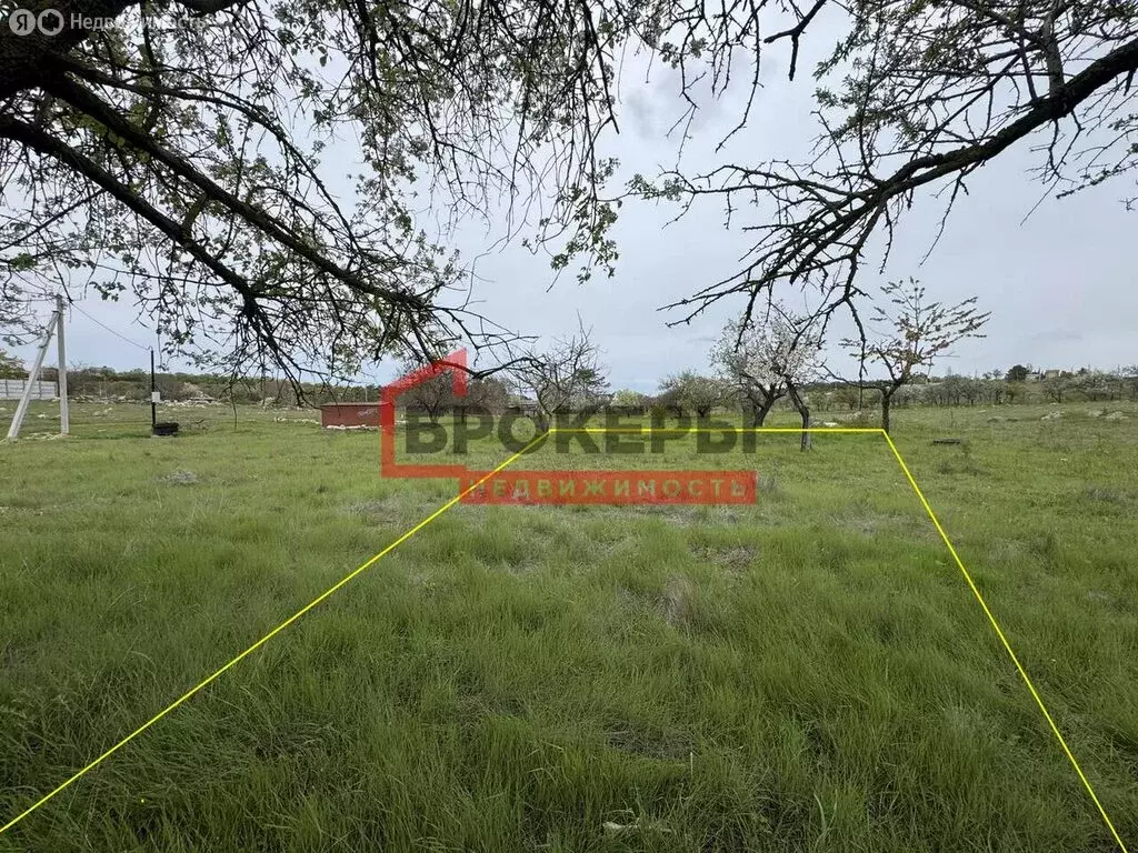 Участок в Севастополь, улица Александра Пирожкова (4 м) - Фото 2