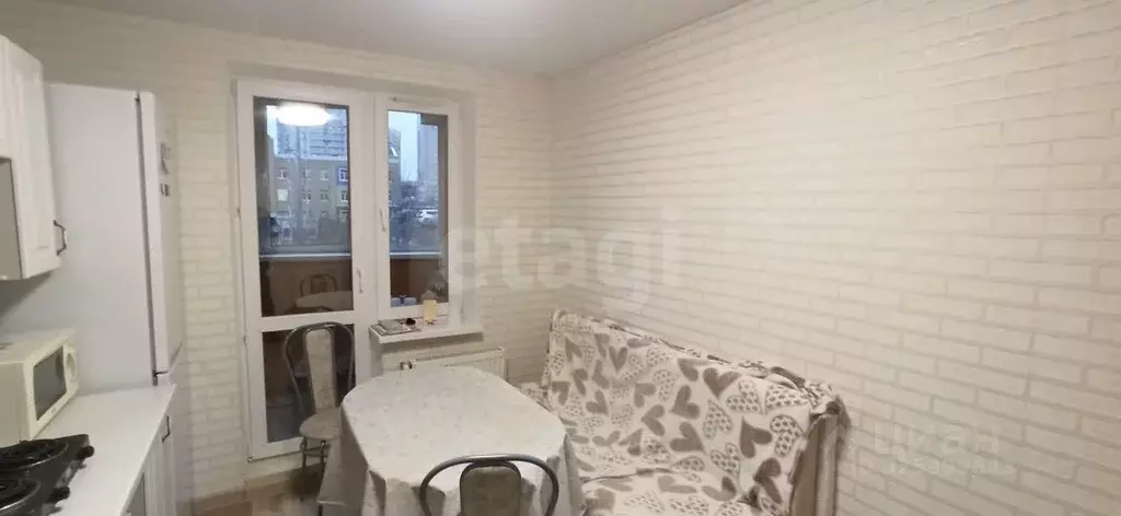 1-к кв. Чувашия, Чебоксары ул. Радужная, 18 (33.2 м) - Фото 1