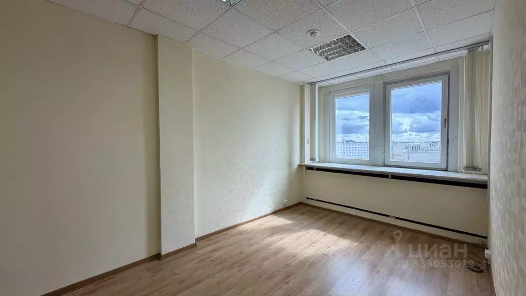 Офис в Санкт-Петербург Кантемировская ул., 12 (18 м) - Фото 1