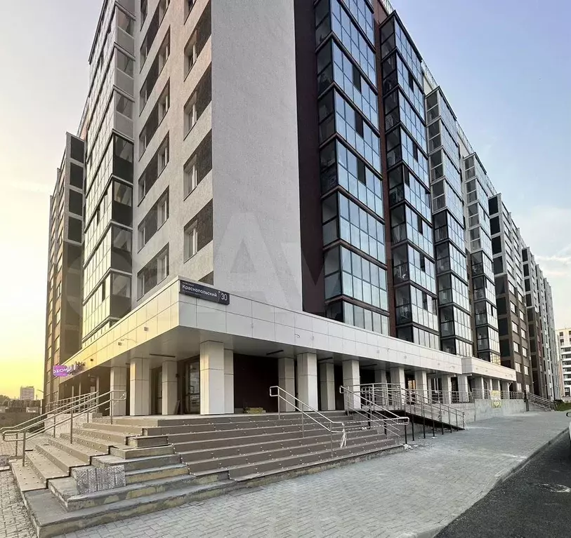 1-к. квартира, 40 м, 1/10 эт. - Фото 0