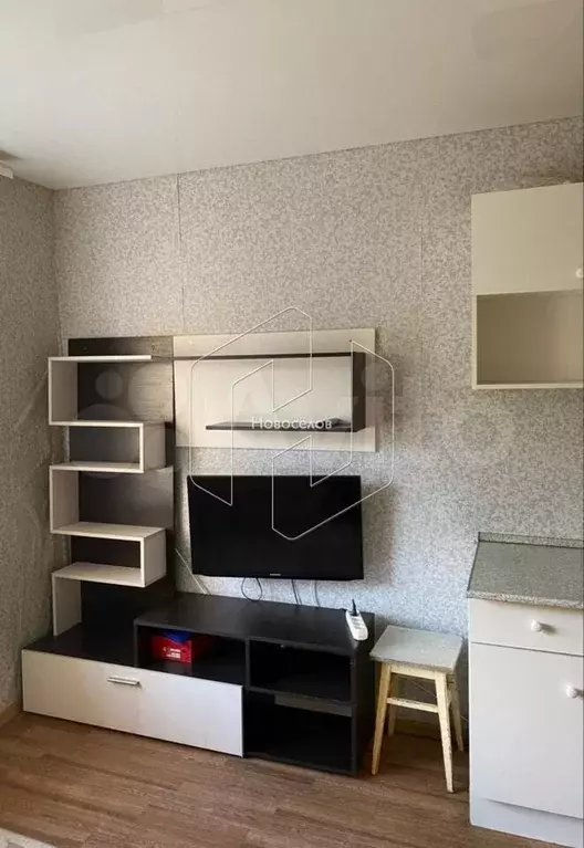 Комната 14 м в 4-к., 2/6 эт. - Фото 0