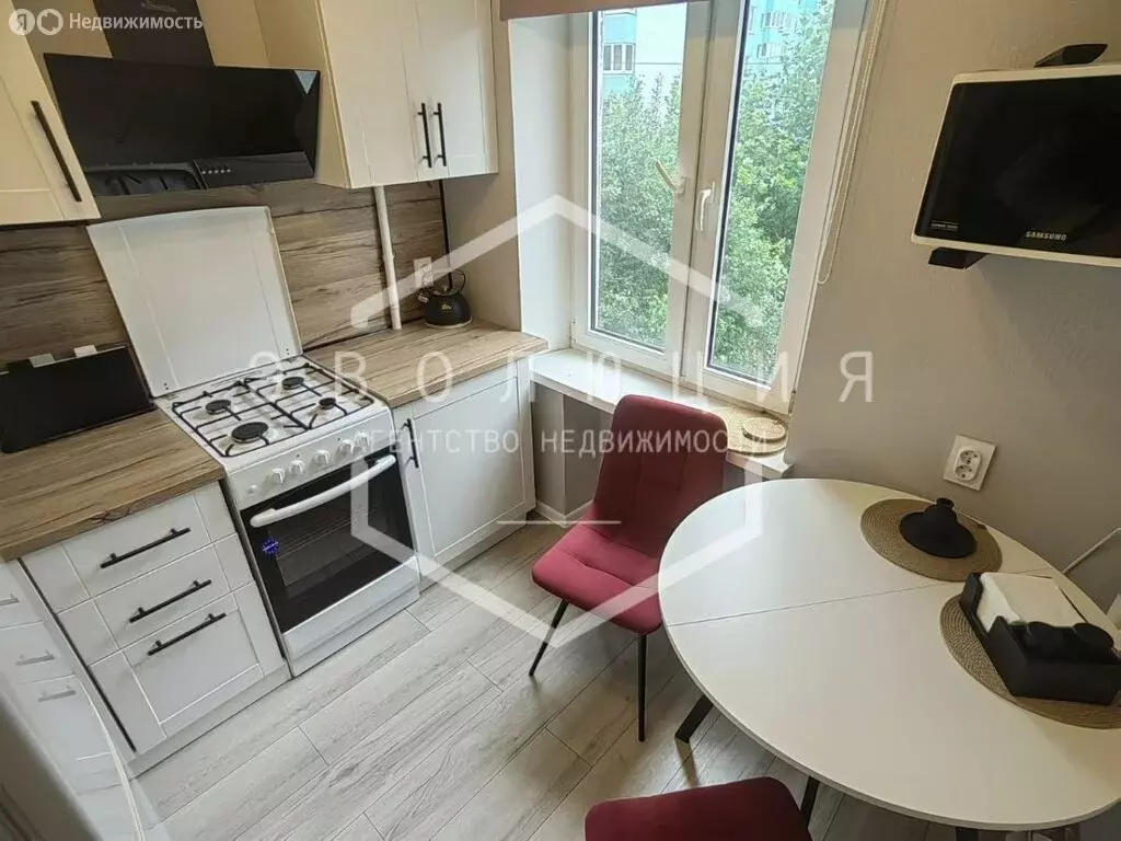 2-комнатная квартира: Калининград, Автомобильная улица, 15 (46 м) - Фото 1