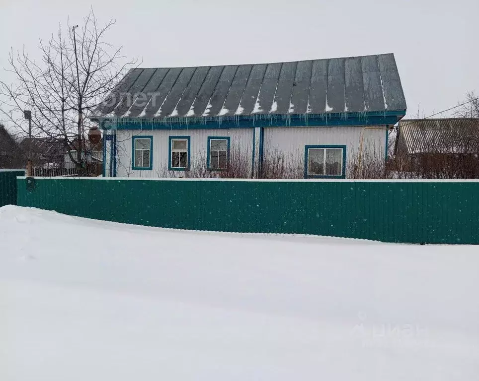 Дом в Башкортостан, Чишминский район, с. Сафарово Речная ул. (44 м) - Фото 0