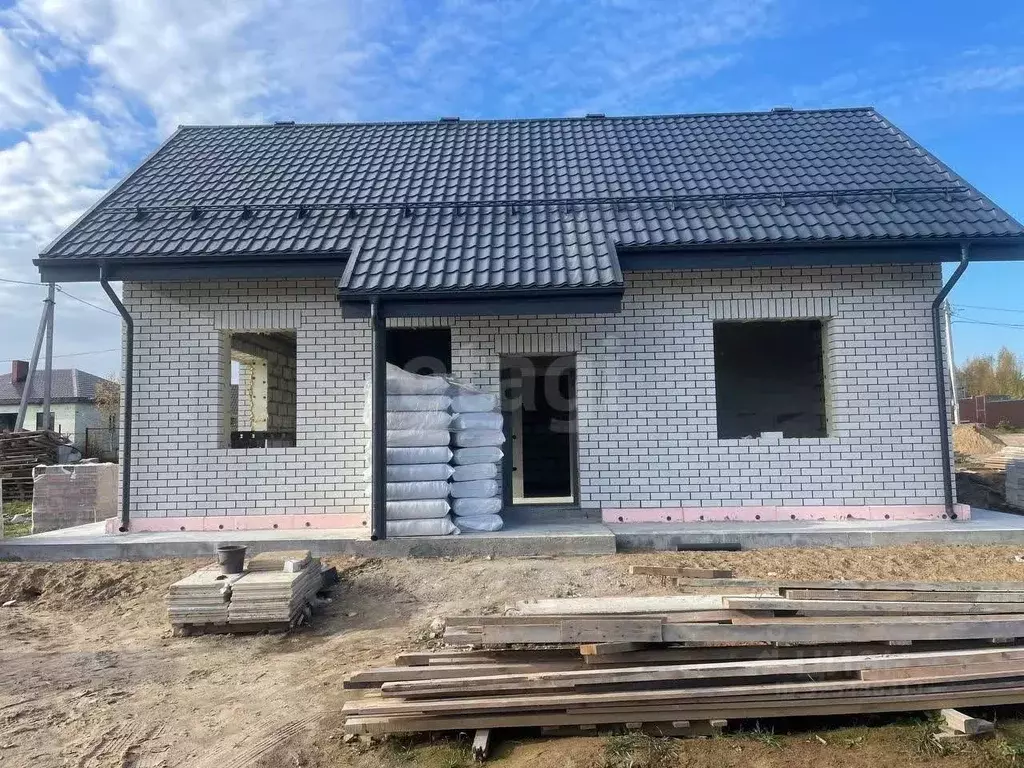 Дом в Пермский край, Краснокамский муниципальный округ, пос. Ласьва ... - Фото 1