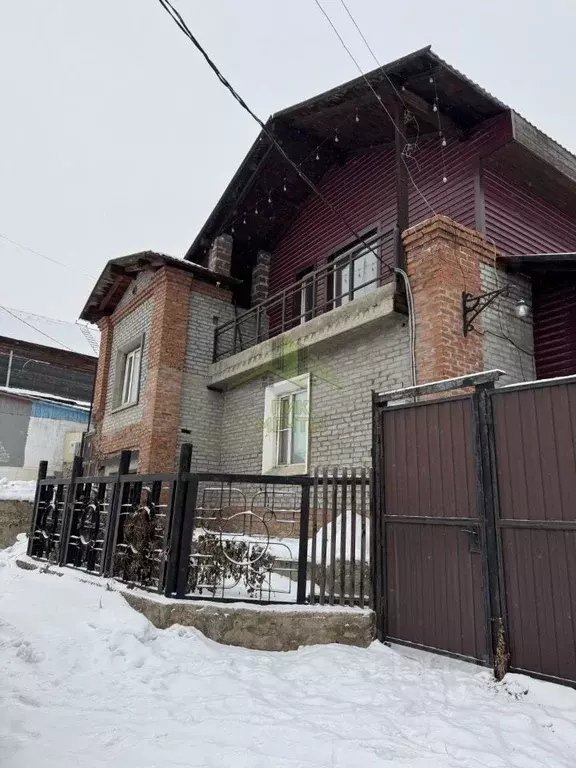 Дом в Бурятия, Улан-Удэ ул. Крамского (164 м) - Фото 1