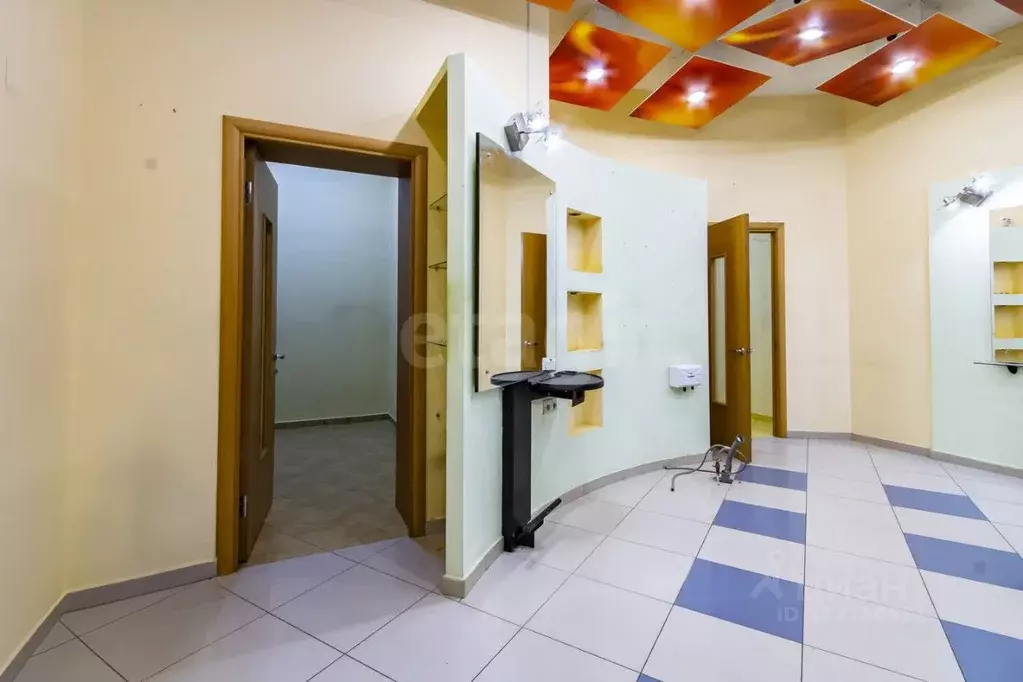 Помещение свободного назначения в Тюменская область, Тюмень Советская ... - Фото 1