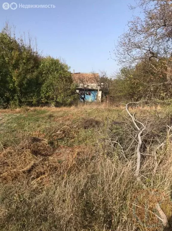 Участок в село Укромное, Октябрьская улица, 134 (6 м) - Фото 0