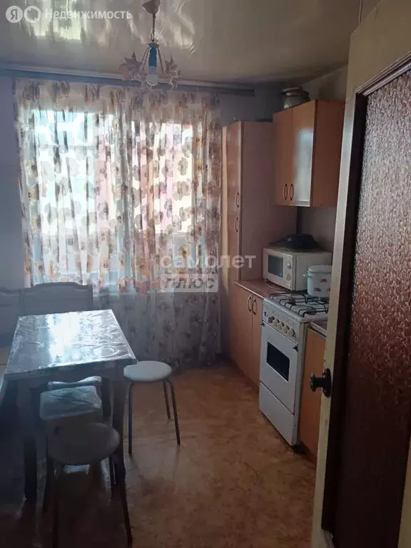 3-комнатная квартира: Абинск, улица Красных Таманцев, 28 (62.3 м) - Фото 1