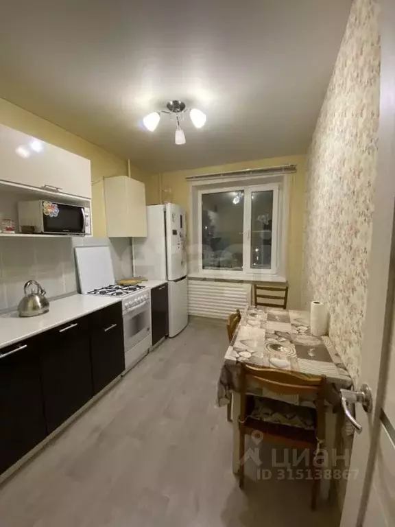 3-к кв. Коми, Усинск Комсомольская ул., 24А (65.7 м) - Фото 0