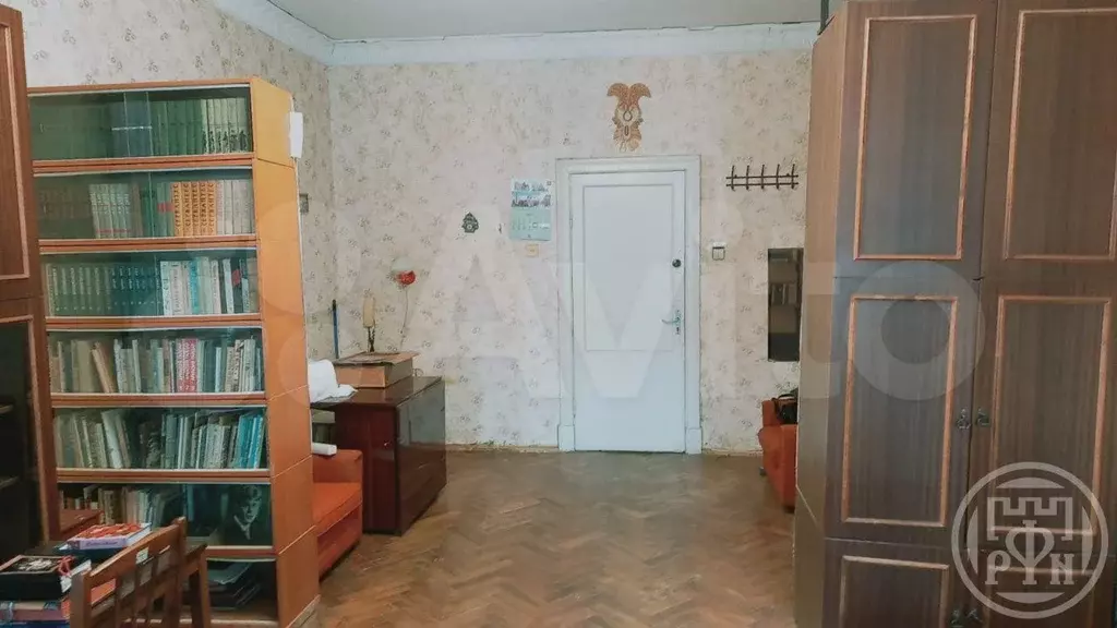 Комната 27 м в 5-к., 6/6 эт. - Фото 1
