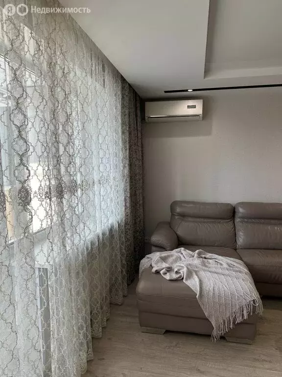 3-комнатная квартира: Арсеньев, улица Островского, 7 (68 м) - Фото 1