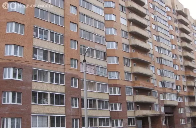 3-комнатная квартира: деревня Малые Вязёмы, Петровское шоссе, 5 (80 м) - Фото 1