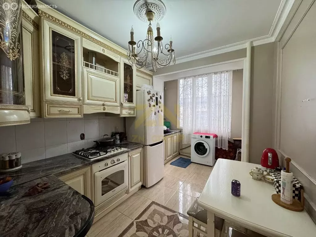 3-комнатная квартира: Махачкала, улица Магомеда Ярагского, 79 (105 м) - Фото 2