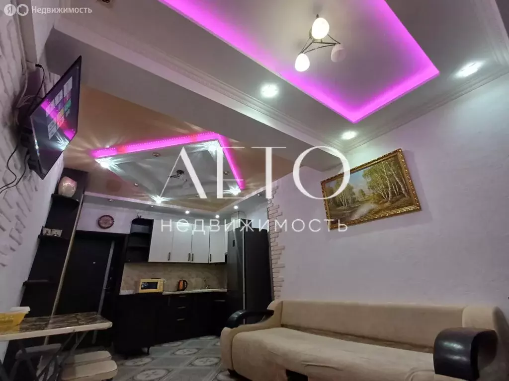 2-комнатная квартира: Адлер, улица 8 Марта, 13/1 (42 м) - Фото 1