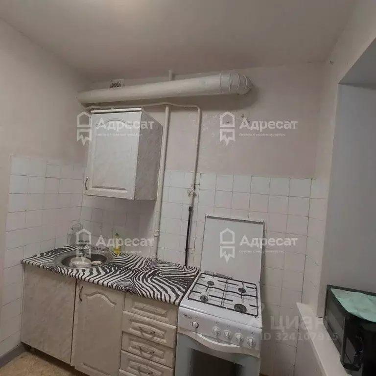 3-к кв. Волгоградская область, Волгоград ул. 7-й Гвардейской, 11 (57.2 ... - Фото 1