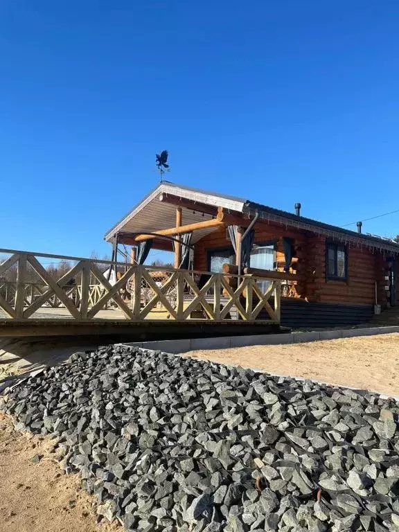 Дом в Ленинградская область, Лодейнопольский район, пос. Свирьстрой ... - Фото 1