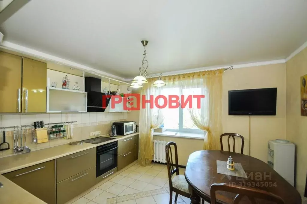3-к кв. Новосибирская область, Новосибирск ул. Котовского, 10/1 (100.4 ... - Фото 0