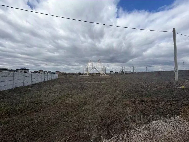 Участок в Крым, Симферопольский район, с. Мирное ул. Белова (6.0 сот.) - Фото 1