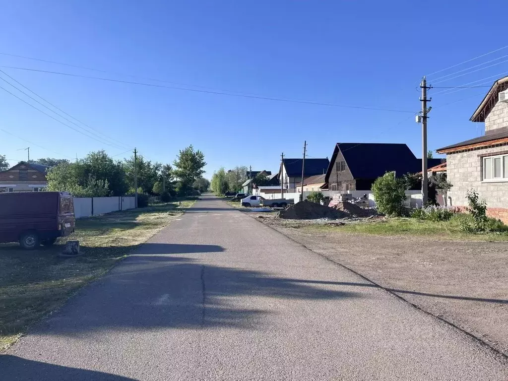 Участок в Оренбургская область, Оренбургский район, с. Нежинка ... - Фото 1