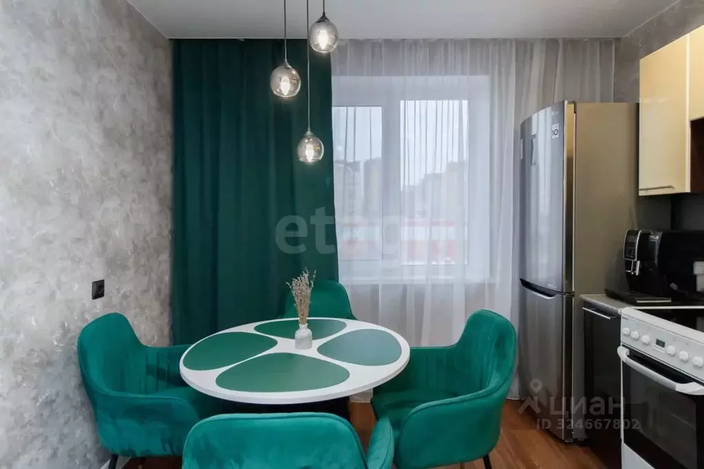 1-к кв. Тюменская область, Тюмень Народная ул., 8 (35.0 м) - Фото 1