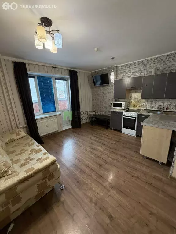 Квартира-студия: Ижевск, проспект Конструктора М.Т. Калашникова, 7 (24 ... - Фото 1