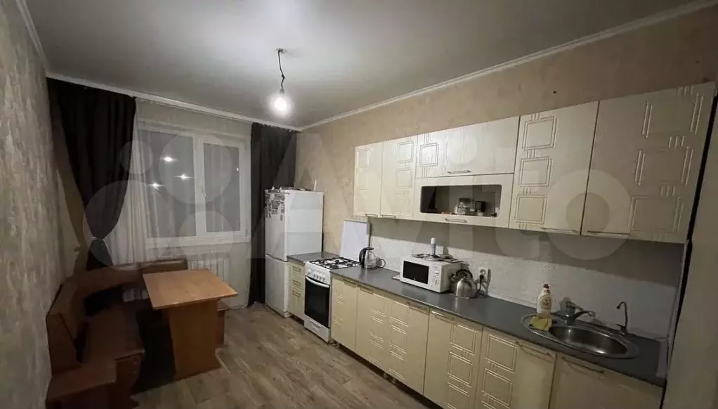 1-к. квартира, 37 м, 2/4 эт. - Фото 1