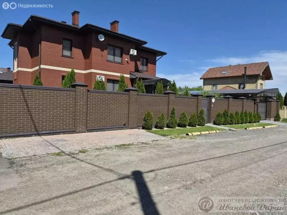 Дом в посёлок Новоберёзовский, Славная улица (224 м) - Фото 1