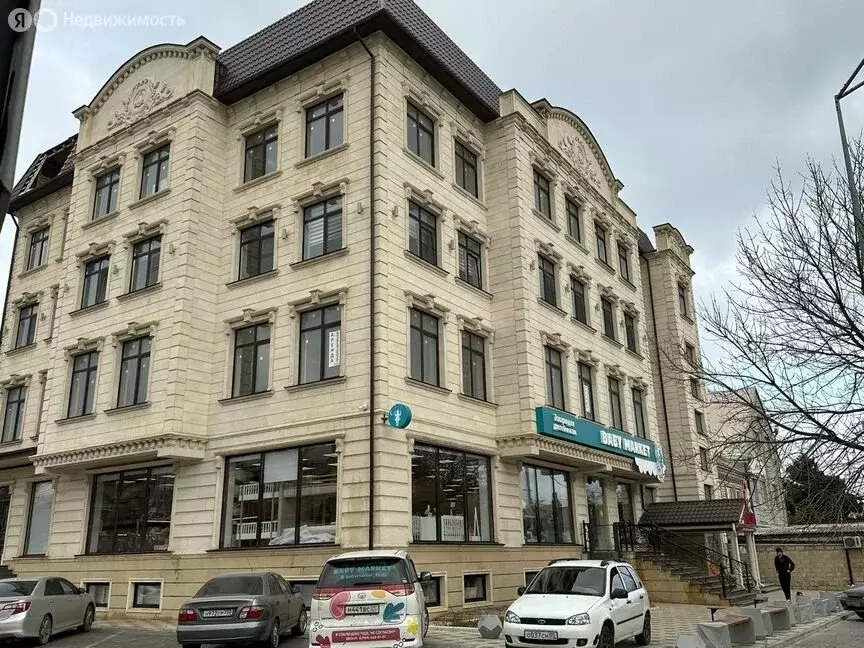 Квартира-студия: Махачкала, улица Танкаева, 38 (99.7 м) - Фото 0