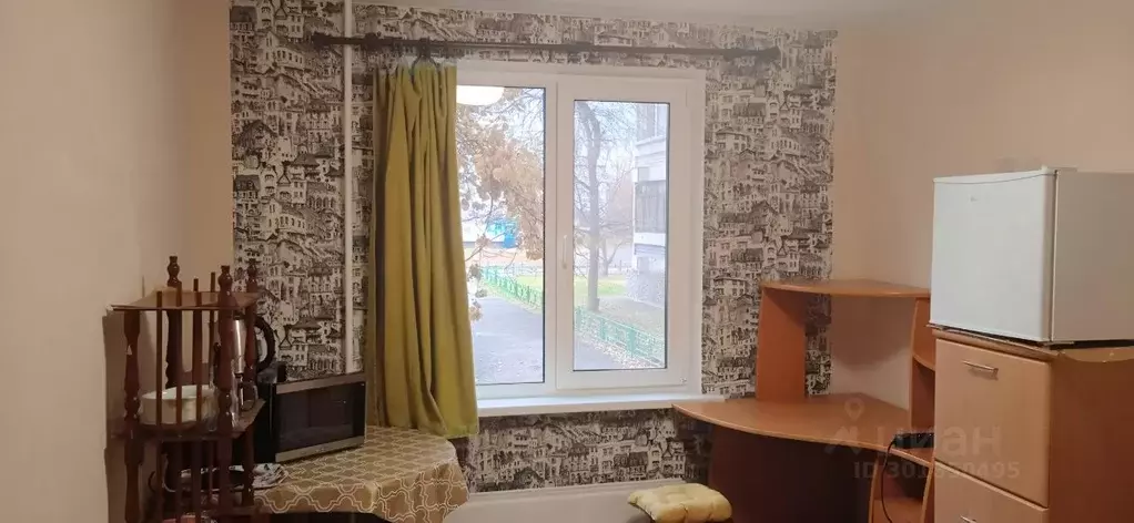 Комната Свердловская область, Екатеринбург ул. Родонитовая, 8 (12.0 м) - Фото 2