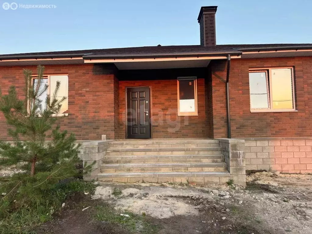 Дом в село Стрелецкое, Славянская улица (120 м) - Фото 1