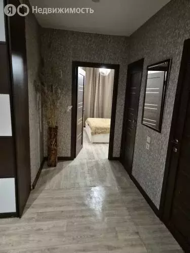 2-комнатная квартира: Тюмень, улица Василия Гольцова, 2 (58.7 м) - Фото 2