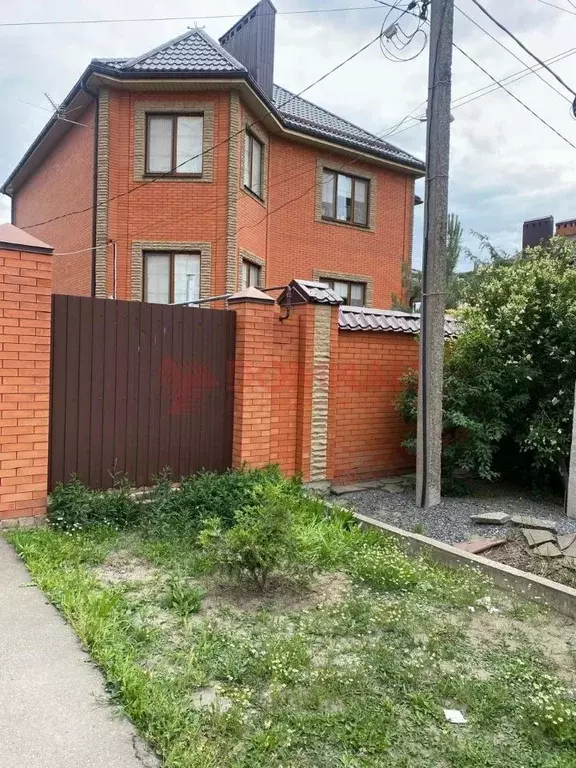 Дом в Ростовская область, Батайск ул. Половинко (350 м) - Фото 1