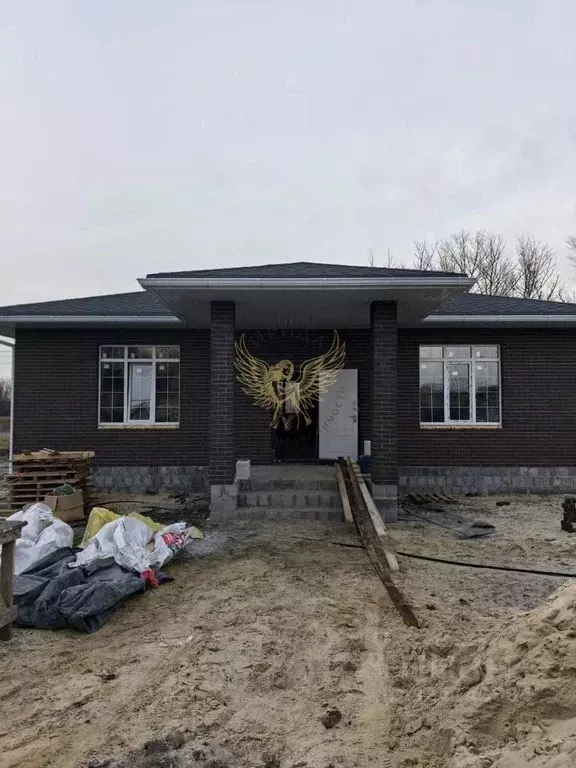 Дом в Белгородская область, Старооскольский городской округ, с. ... - Фото 1