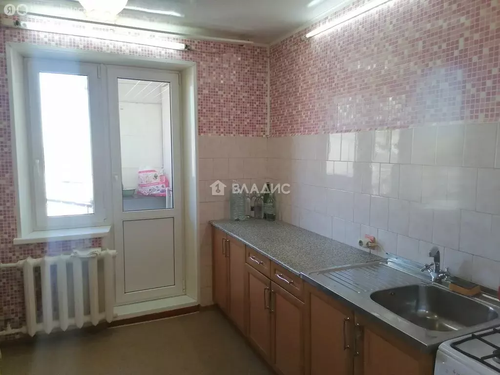 3-комнатная квартира: Ковров, Еловая улица, 96к1 (71.3 м) - Фото 0