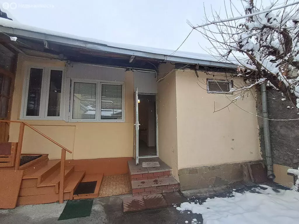 1-комнатная квартира: Владикавказ, улица Барбашова, 2 (28 м) - Фото 1