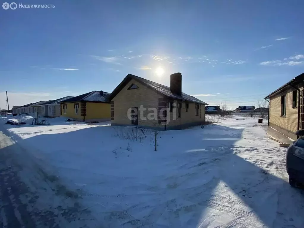 Дом в посёлок Новогусельский, территория СХПК Аграрник (117.5 м) - Фото 1