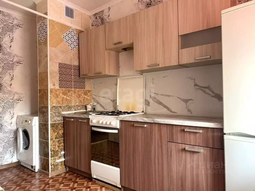 3-к кв. Крым, Симферополь просп. Победы (63.0 м) - Фото 2