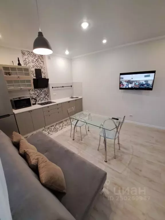 Студия Астраханская область, Астрахань ул. Бабефа, 6Вк3 (50.0 м) - Фото 2