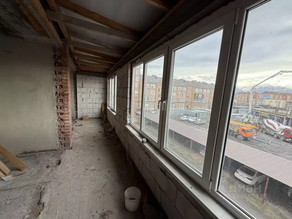 2-к кв. Северная Осетия, Владикавказ Владикавказская ул., 71к3 (74.0 ... - Фото 1