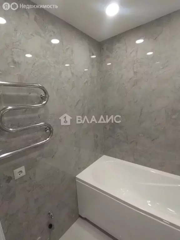 2-комнатная квартира: село Семёновка, Молодёжная улица, 24 (453 м) - Фото 2