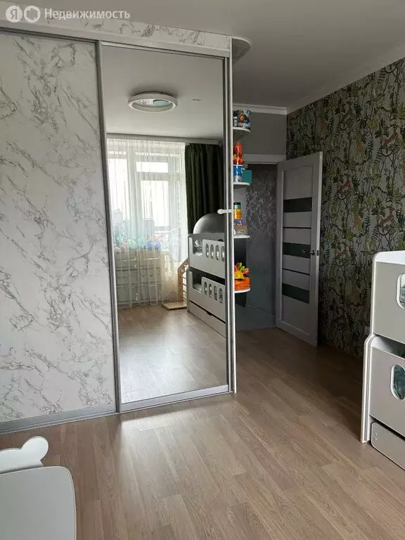 2-комнатная квартира: Екатеринбург, Ирбитская улица, 13 (63 м) - Фото 0