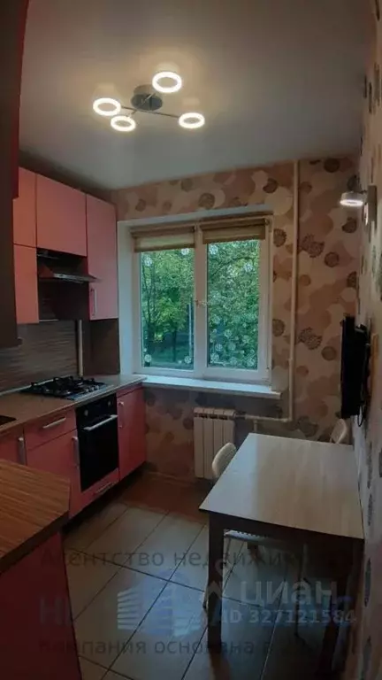 3-к кв. Ленинградская область, Гатчина ул. Карла Маркса, 14 (65.0 м) - Фото 1